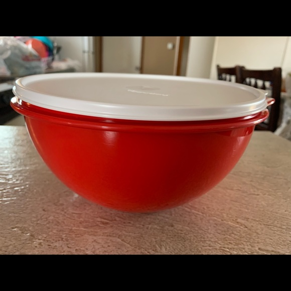 Tupperware - Picture 2 of 6